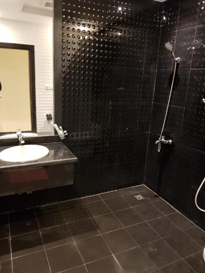 فندق الميثاق بواسطة سما ستار Riadh Exterior foto