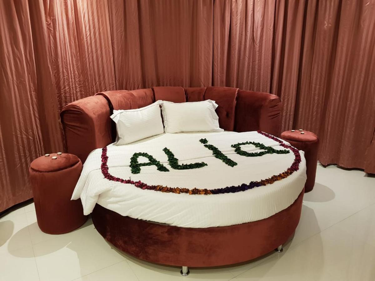 فندق الميثاق بواسطة سما ستار Riadh Exterior foto
